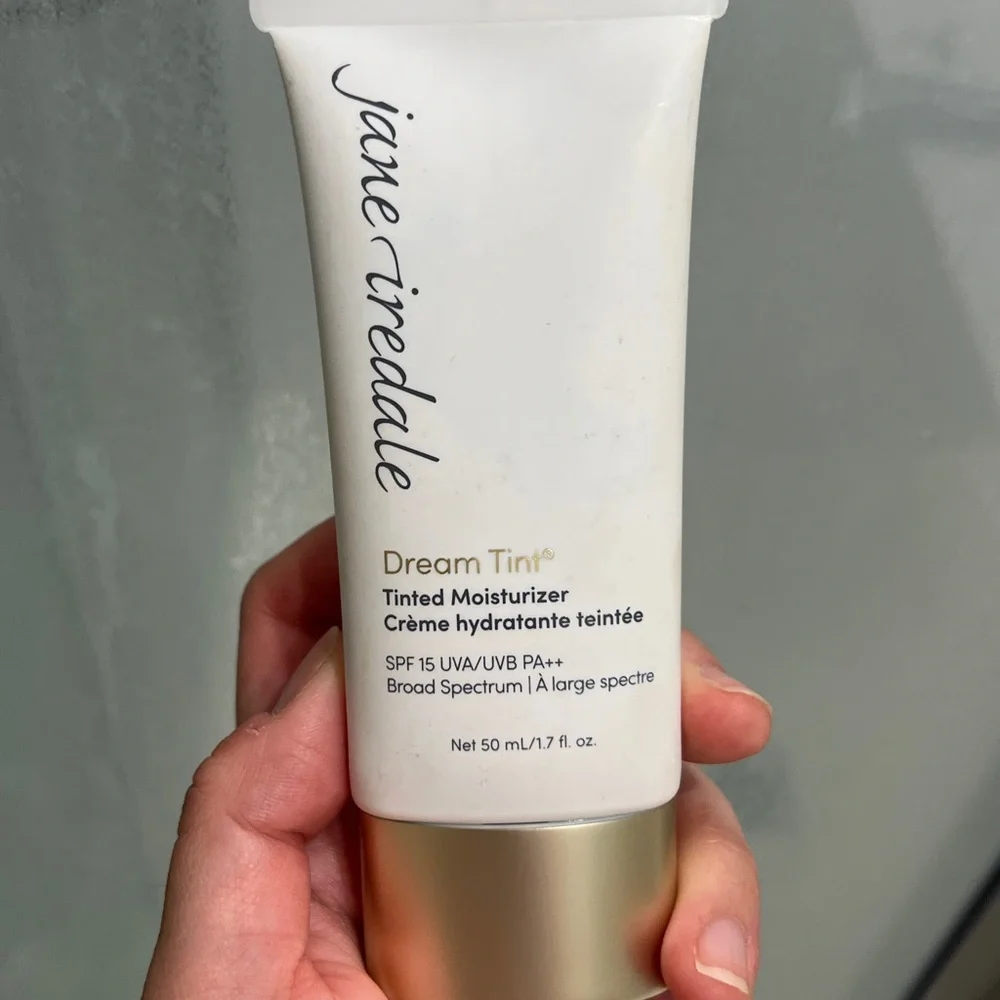 jane iredale Dream Tint Tinted Moisturizer - M light